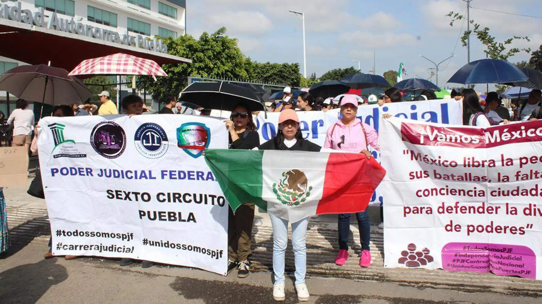 Estudiantes de Derecho de la BUAP se movilizaron este día para manifestarse contra la reforma judicial